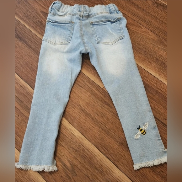 Girls Size 2 Jeans With Embroidery, Brand: Cotton On, skinny Jeans, frayed - Picture 5 of 10